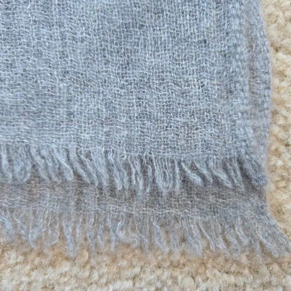 MASSIVE Cashmere Woven Wrap Grey *TINY HOLE*